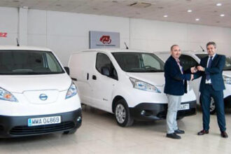 MCT a&ntilde;ade a su flota tres Nissan 100p el&eacute;ctricos