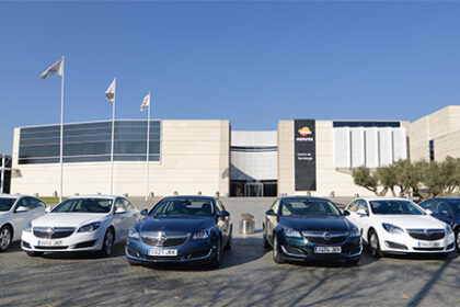 Repsol renueva su flota con modelos GLP de Opel