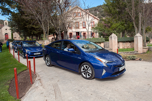 Presentaci&oacute;n a flotas de los nuevos Toyota Prius y RAV4 Hybrid 2