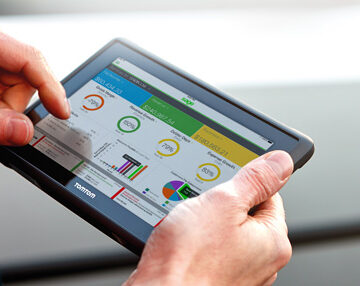 Acuerdo entre TomTom y SAGE para ofrecer contabilidad a las flotas en tiempo real
