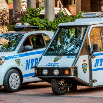 La policía de Nueva York cambia sus triciclos por smart 1
