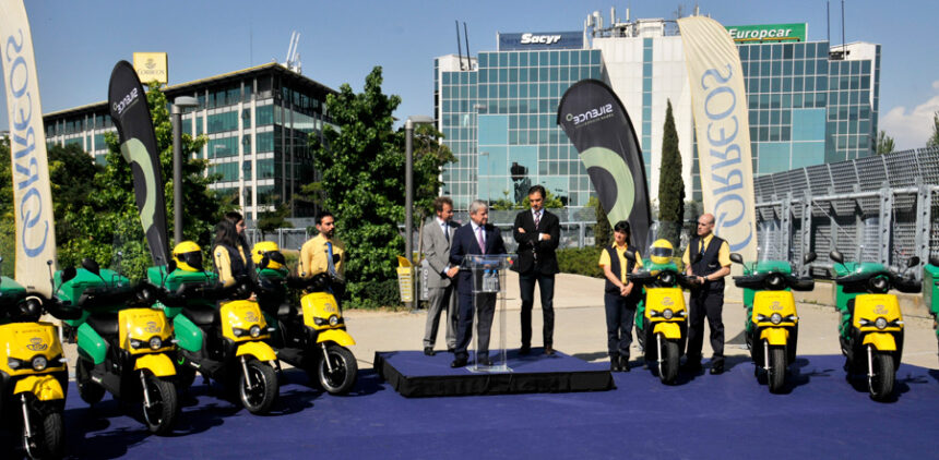 200 motos eléctricas para Correos
