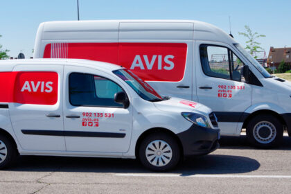 Avis añade 400 nuevas furgonetas Mercedes Benz a su flota de alquiler