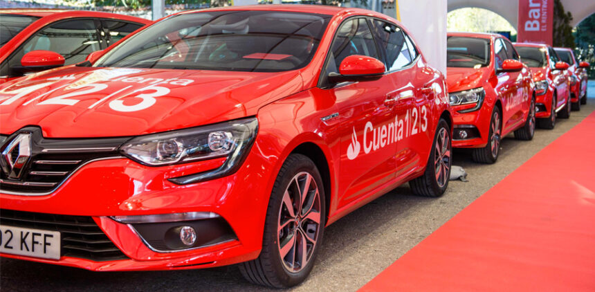 Renault entrega la nueva flota de vehículos de Banco Santander