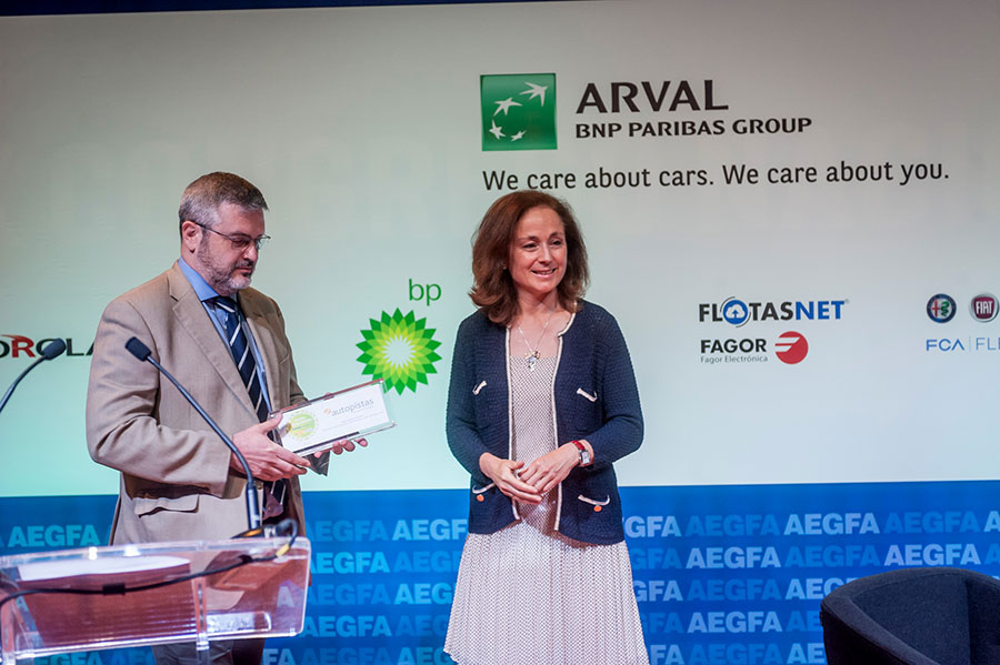 AEGFA e IDAE entregan la Acreditación Flota Ecológica a las concesionarias de Autopistas 4