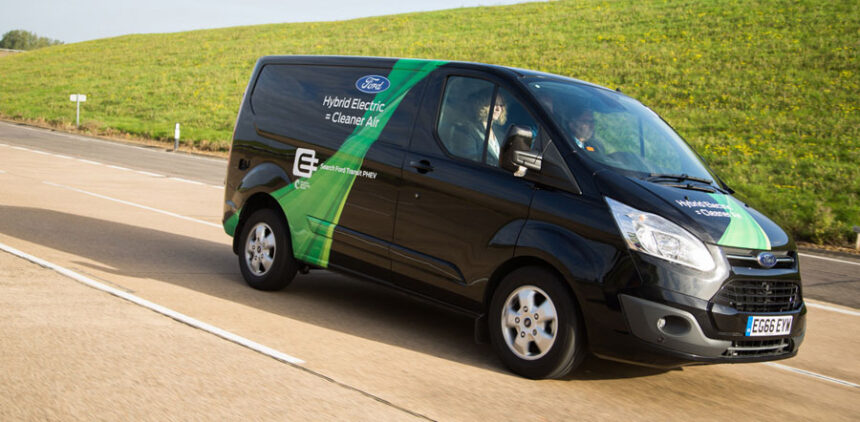 Los tests de la Ford Transit enchufable llegan a Valencia