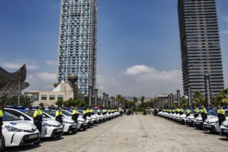La Guardia Urbana de Barcelona incorpora 145 híbridos Toyota