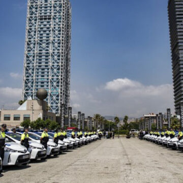 La Guardia Urbana de Barcelona incorpora 145 híbridos Toyota
