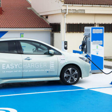 Nissan inicia la instalación su red de carga rápida en España