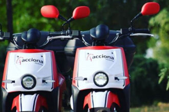 Acciona despliega su motosharing eléctrico en LHospitalet de Llobregat