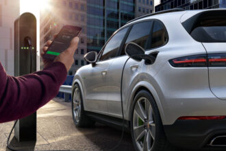 Porsche expande a España su servicio de recarga para eléctricos