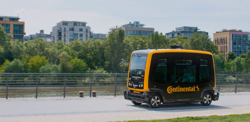Continental combina vehículos autónomos con robots de reparto 2