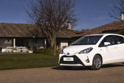 Nuevo Toyota Yaris hybrid ECOVAN