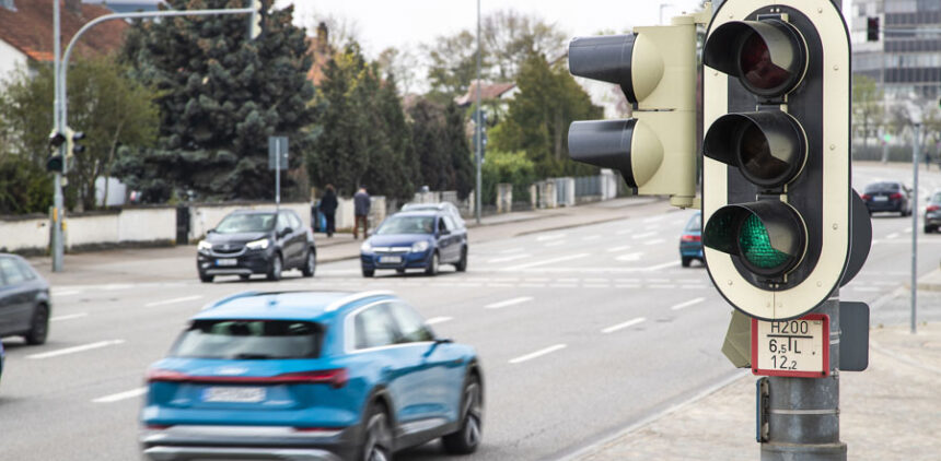 La comunicación entre semáforos y vehículos se estrena en Europa de la mano de Audi