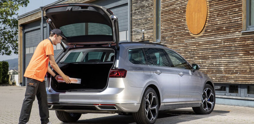 Primer servicio de entrega de paquetes en el maletero de Volkswagen y Nacex en España