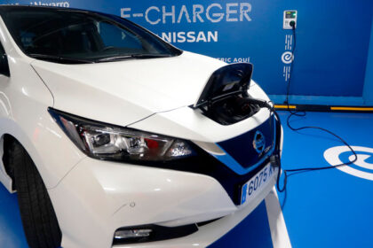 Acuerdo para fomentar la electromovilidad entre Nissan y Nuñez i Navarro
