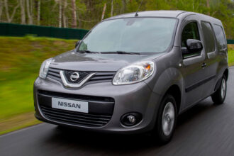 Nissan NV250 Derivada de turismo 1