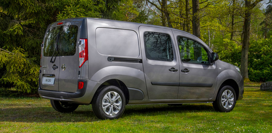 Nissan NV250 Derivada de turismo 2