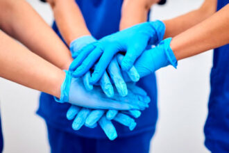 La familia Agnelli se vuelca en la lucha contra el coronavirus
