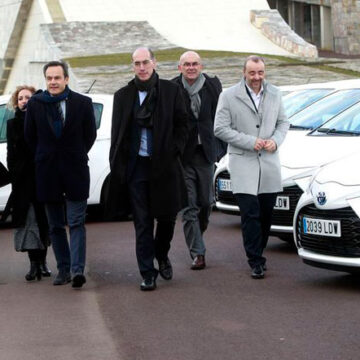 La sanidad pública gallega cambia sus diésel por híbridos