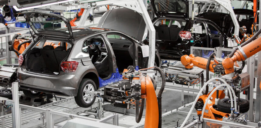 La industria de la automoción española retoma la producción al ralentí