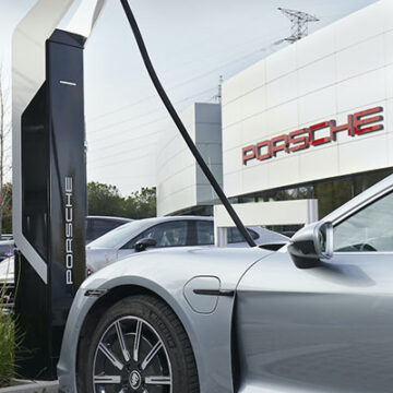 Acuerdo de Iberdrola y Porsche para crear una red cargadores ultrarrápidos 2