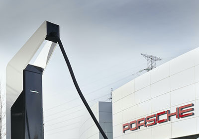Acuerdo de Iberdrola y Porsche para crear una red cargadores ultrarrápidos 2