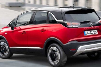opel crossland trasera
