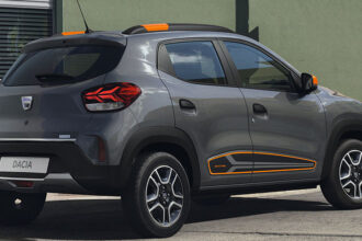 dacia spring trasera