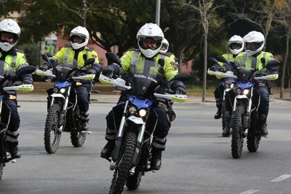 cooltra motos policia 02