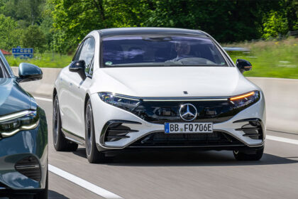Mercedes Benz anade el cambio automatico de carril en 15 modelos