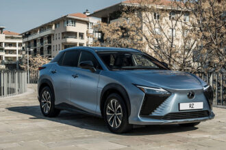Nueva versión de acceso del Lexus RZ
