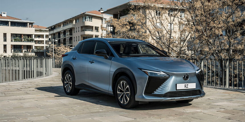 Nueva versión de acceso del Lexus RZ