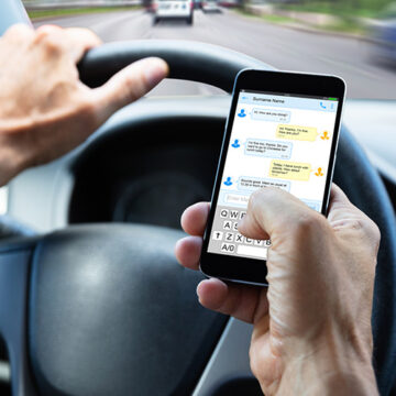 Las infracciones por el uso del móvil al volante siguen aumentando