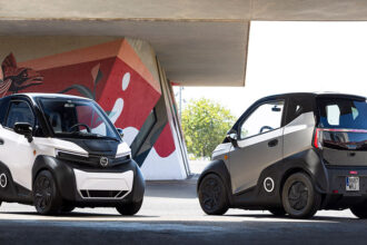 Ya a la venta el Silence 04 el nanocar urbano de baterías extraíbles