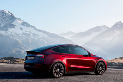teslas ModelY trasera