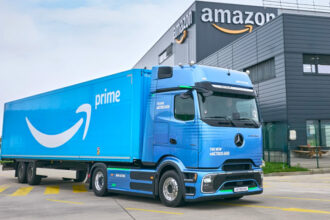 Amazon encarga más de 200 camiones eléctricos a Mercedes Benz