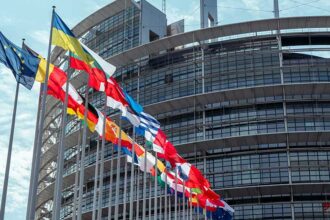 El Parlamento Europeo retrasa la implantación de la CSRD y la CSDD aegfa