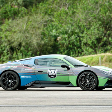 Nuevo récord de velocidad en un coche sin conductor