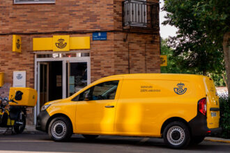 Correos refuerza su flota sostenible con más de 1.000 nuevos vehículos eléctricos