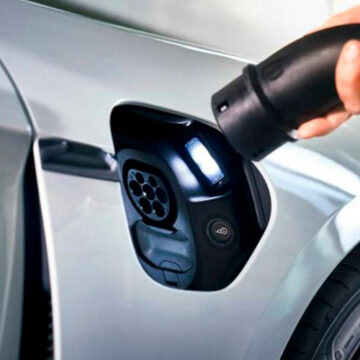 La infraestructura de recarga pública roza los 48.000 puntos activos