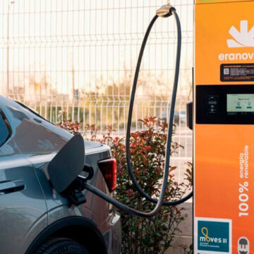 Eranovum y AlternaCoop se alían para impulsar la movilidad eléctrica compartida