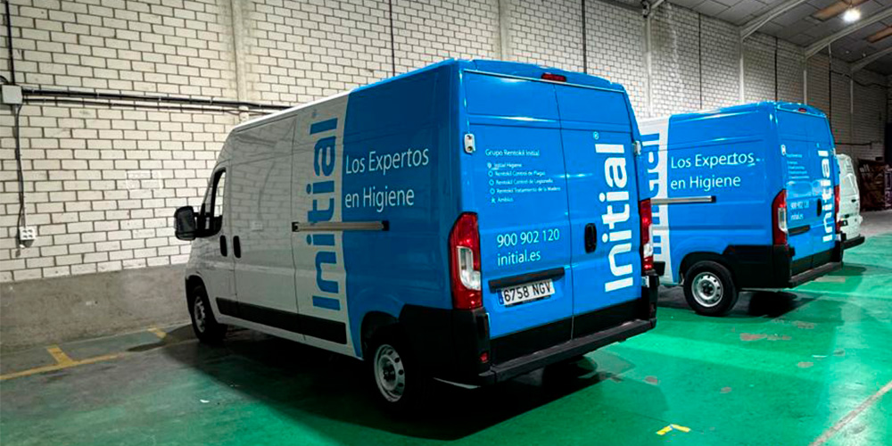 Rentokil refuerza su confianza en Stellantis con 282 vehículos en renting entre 2025 y 2026 1