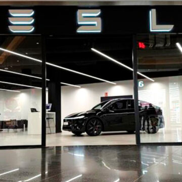 Tesla refuerza su presencia en España con tres nuevas tiendas