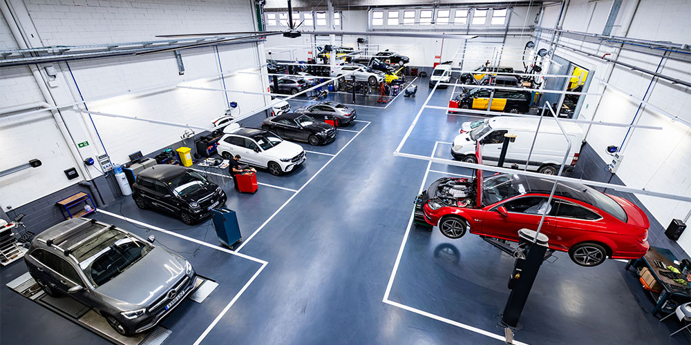 Quadis Autolica inaugura el mayor concesionario Mercedes Benz de Barcelona
