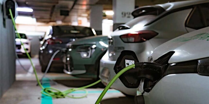 Arval España completa la electrificación de su flota propia