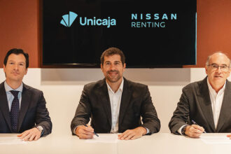 Unicaja y Nissan impulsan el renting de vehículos comerciales para empresas y autónomos